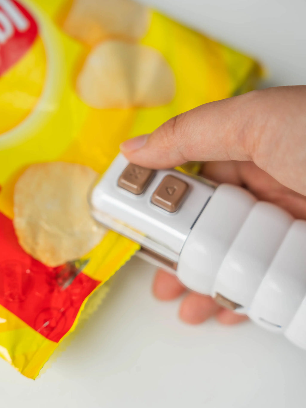 3-In-1 Compact Mini Sealing Cutter - Portable USB Charging Heat Sealer for Seals Bags, Handheld Food Storage Plastic Sealer, Bottle Opener for Home Supplies, Picnics